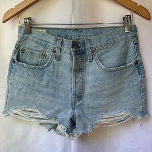 Levi’s 501 Premium High Rise Cutoff Denim Shorts Light Wash Distressed Size 27.